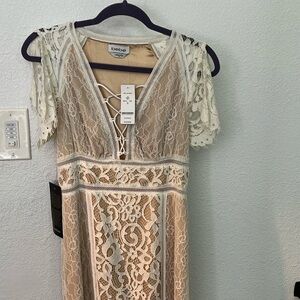 BEBE - summer/lace/boho dress